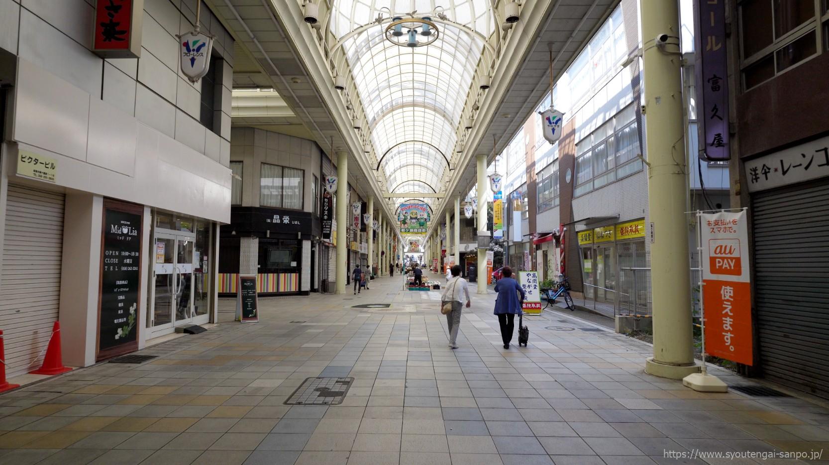 柳ヶ瀬本通商店街の風景01