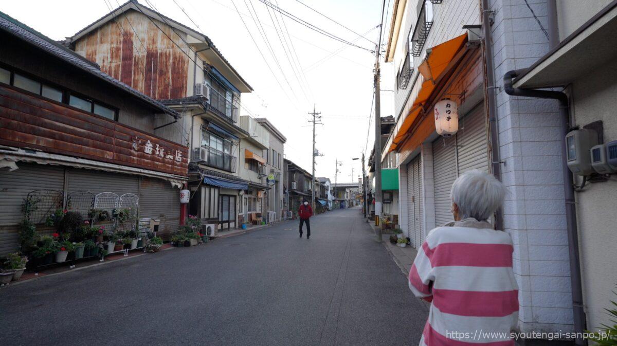 住民の方と風景