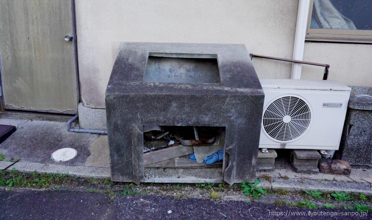 昔のゴミ箱かな