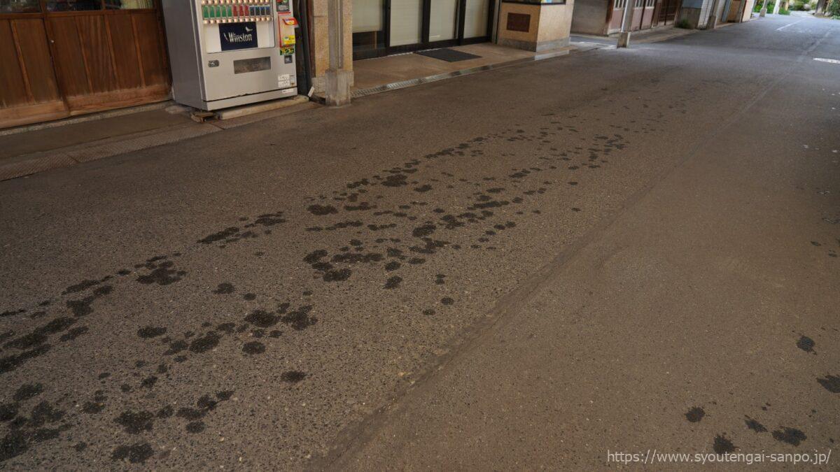 アーケードの雨漏り