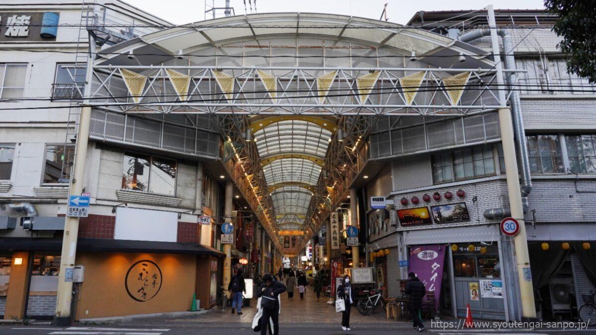 出口のアーチ