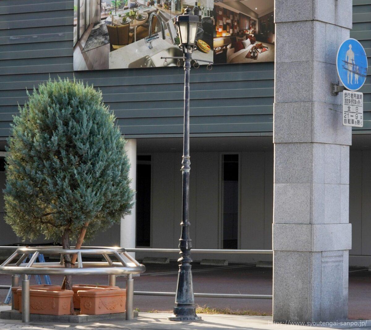 上之町商店街-街路灯