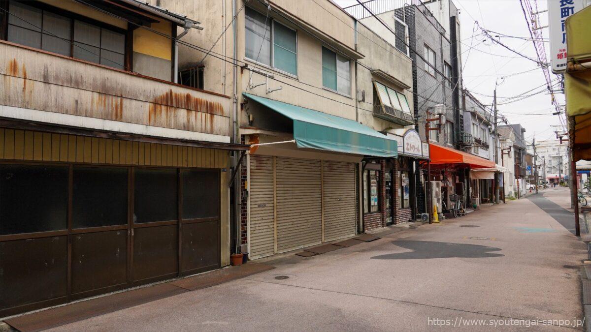 奉還町付近の商店街風景03