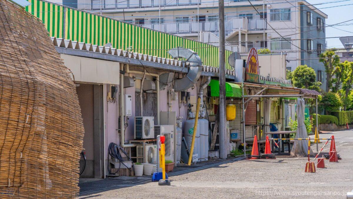 アーケード外の風景02