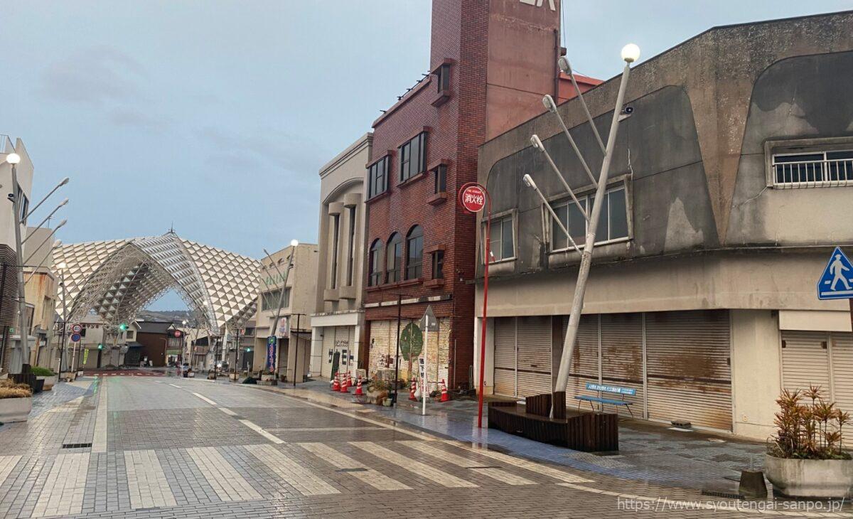 アーケード外風景