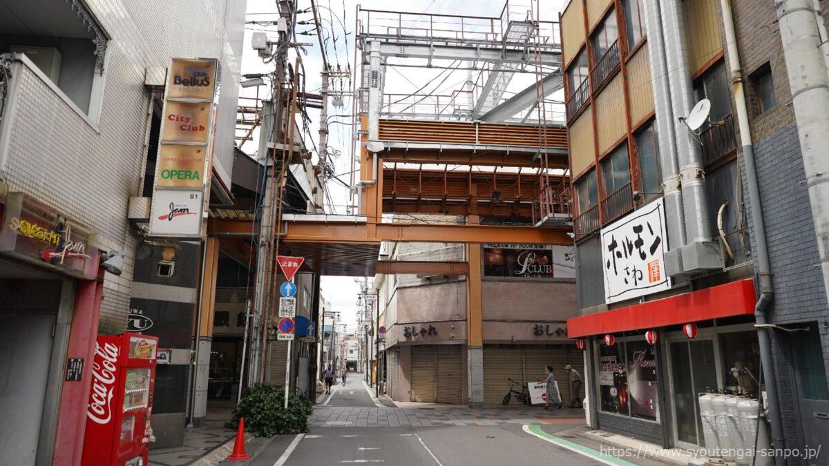 アーケード側面