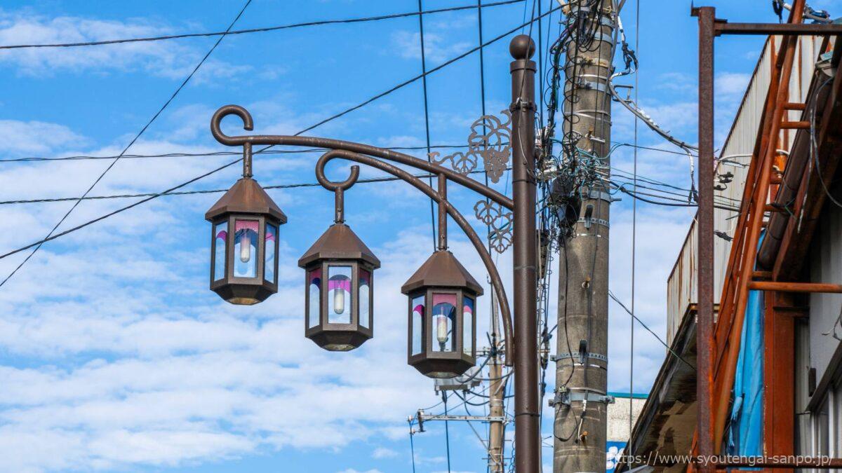 月江寺大門商店街の街路灯