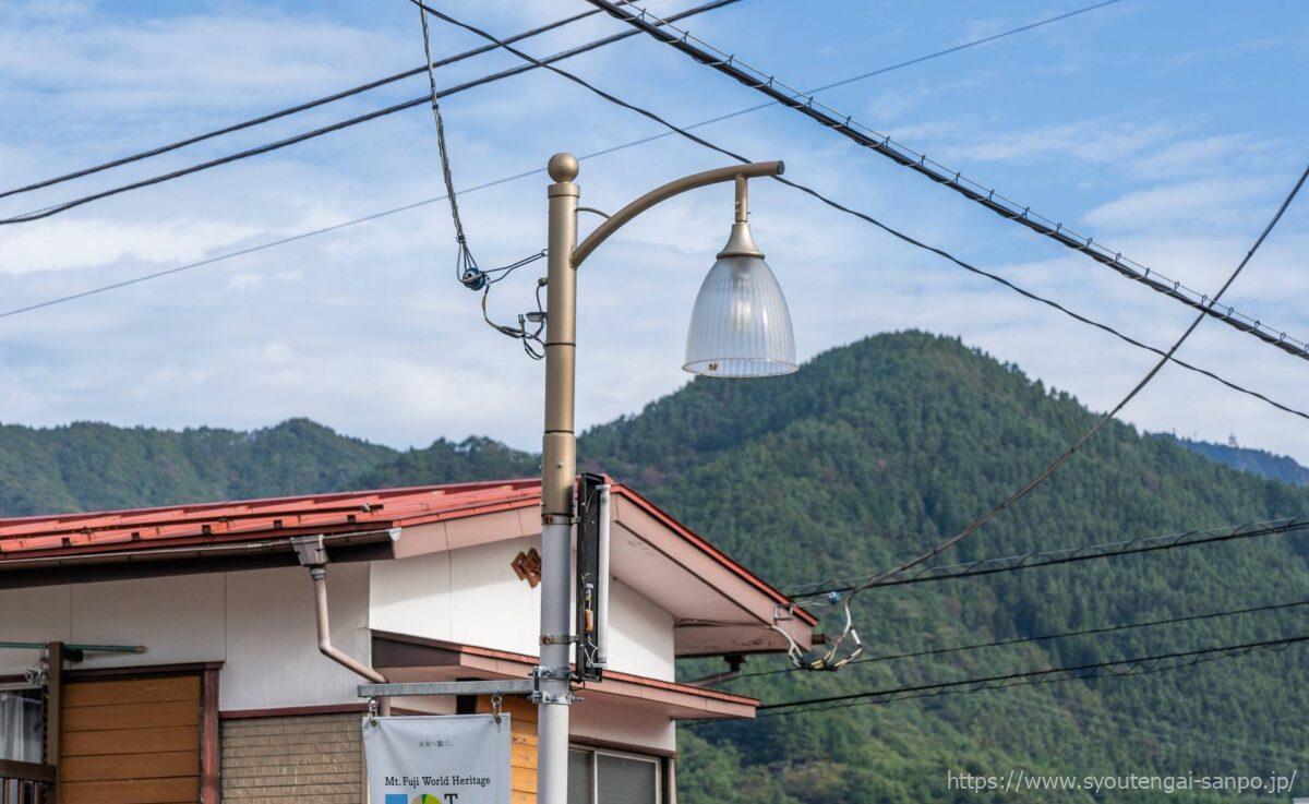 中央通り商店街の街路灯05