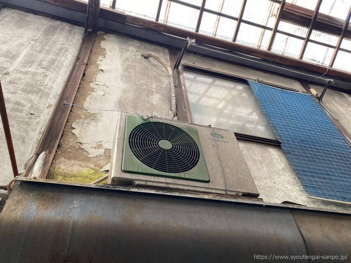 室外機