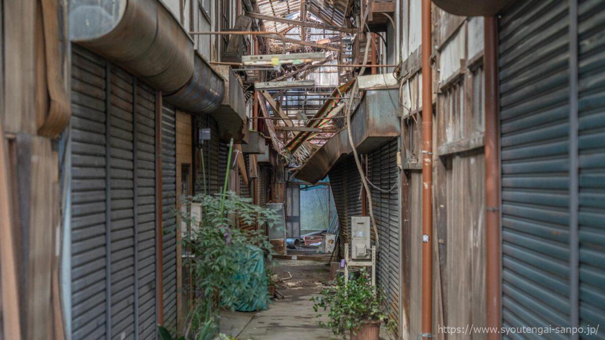出口側通路の風景02