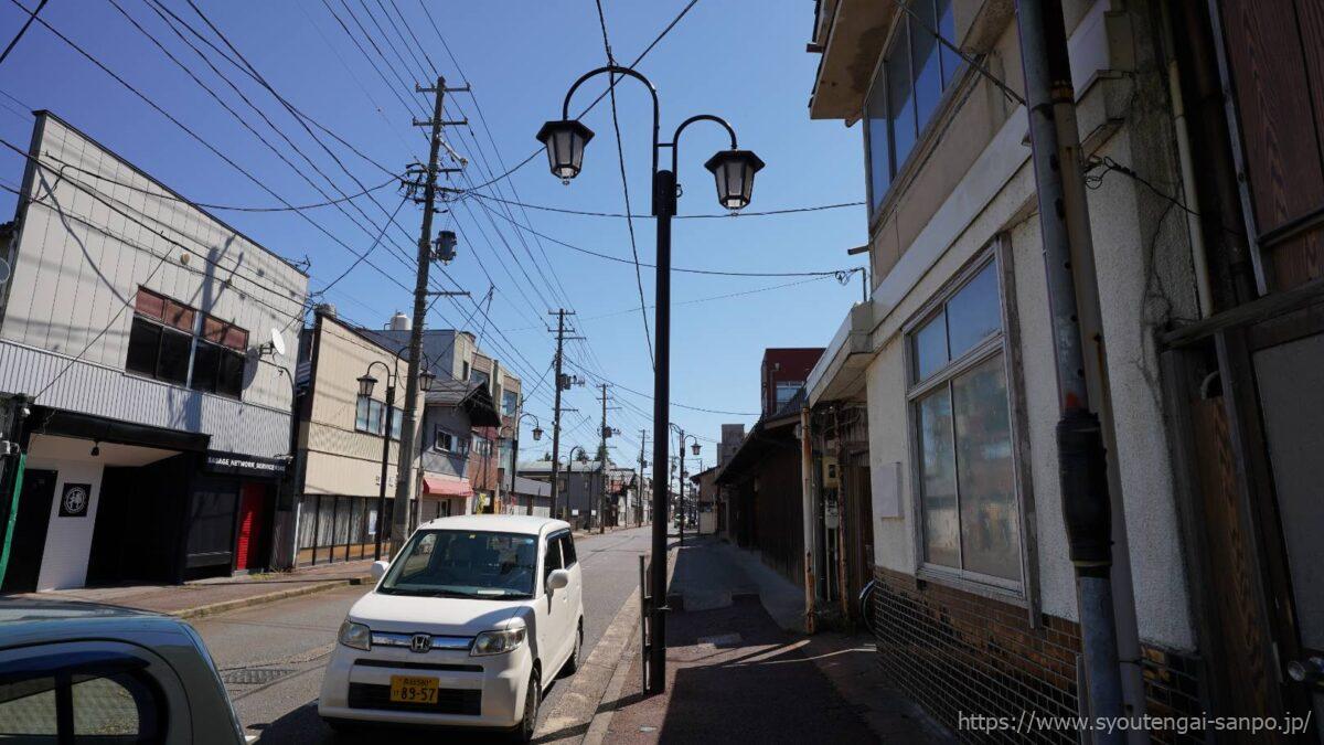 サンロード宮町商店街の街路灯
