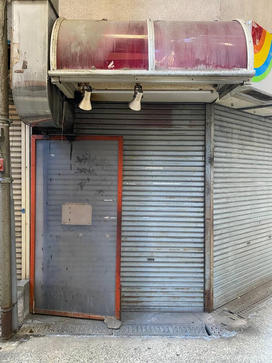 シャッター店舗ファサード