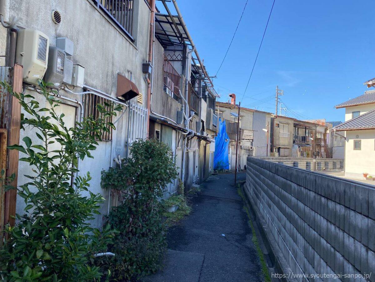 商店街の外観-側面